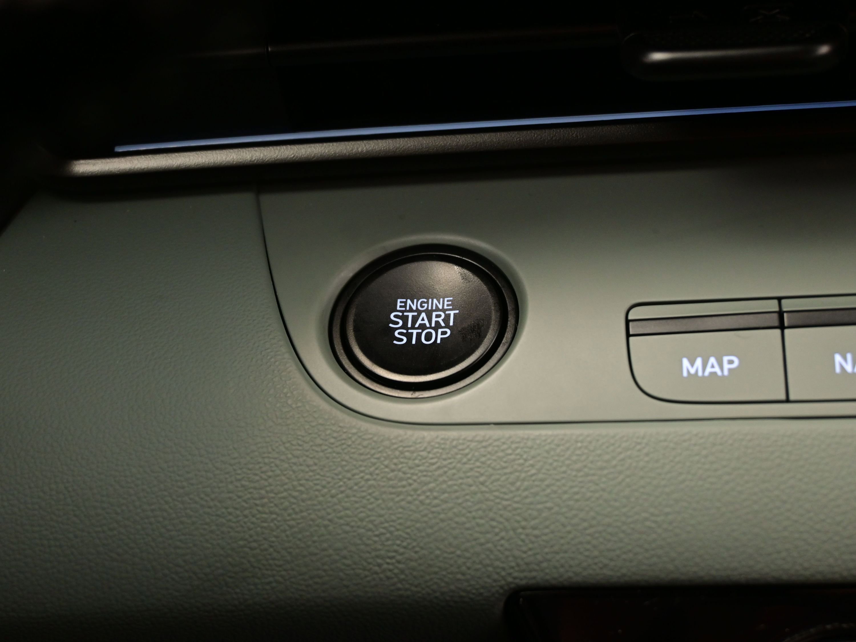 Certified 2025 Hyundai Elantra Limited image 22