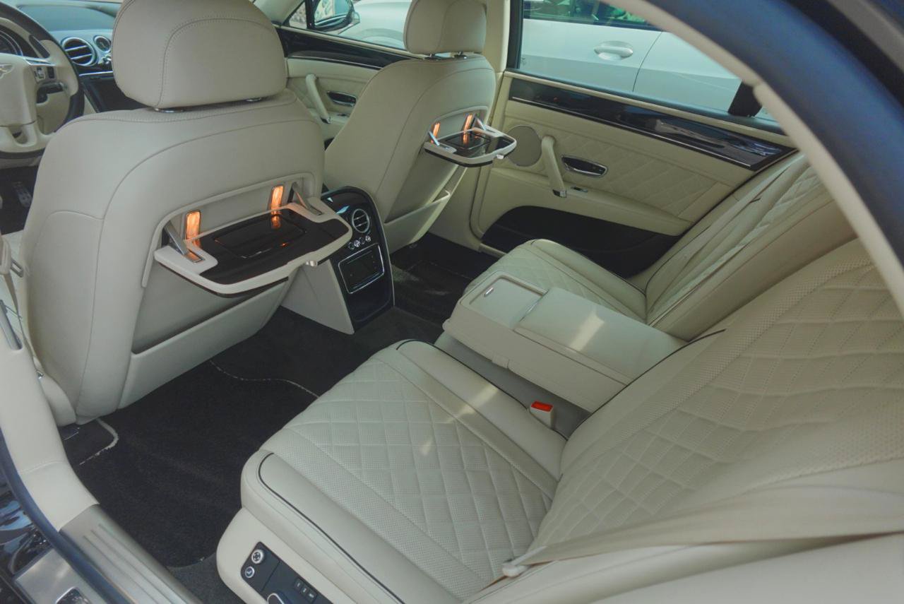 Used 2018 Bentley Flying Spur W12 AWD/4WD image 9
