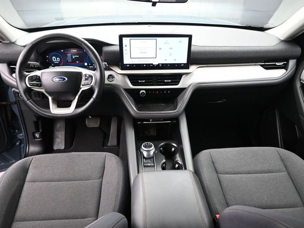 Used 2025 Ford Explorer Active image 22