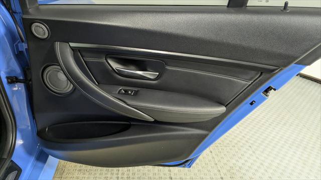 Used 2018 BMW M3 RWD image 19