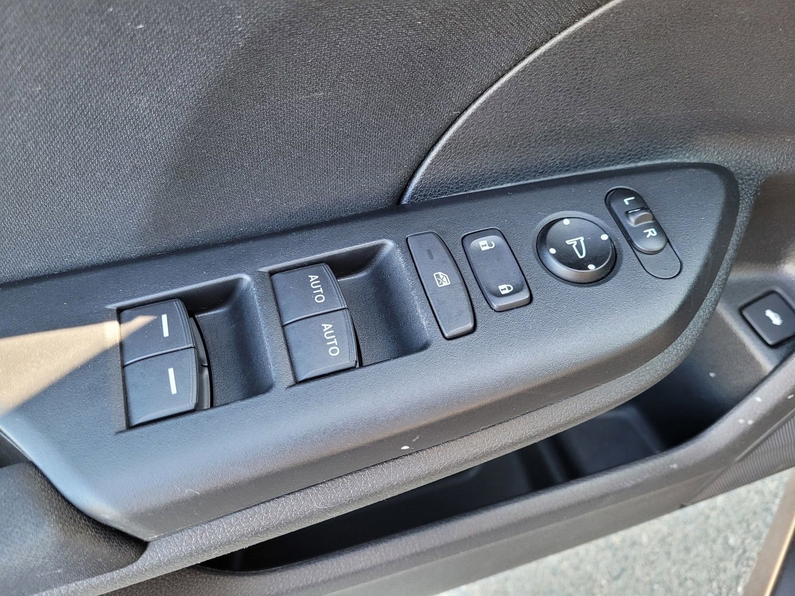 Used 2019 Honda Civic EX image 17