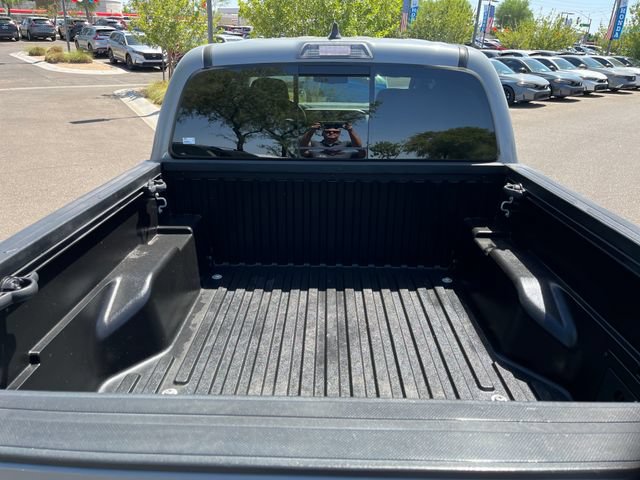 Used 2021 Toyota Tacoma SR5 RWD image 11