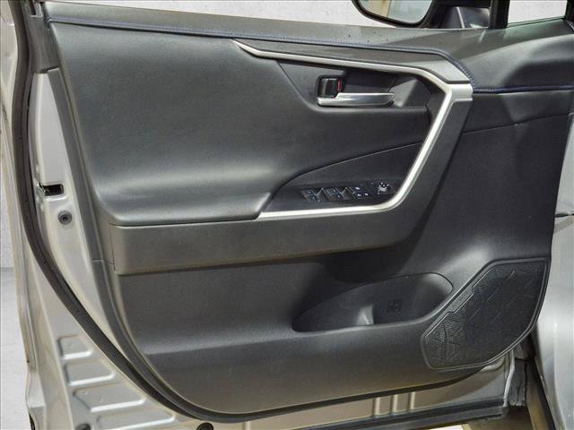 Used 2022 Toyota RAV4 XSE AWD/4WD image 12