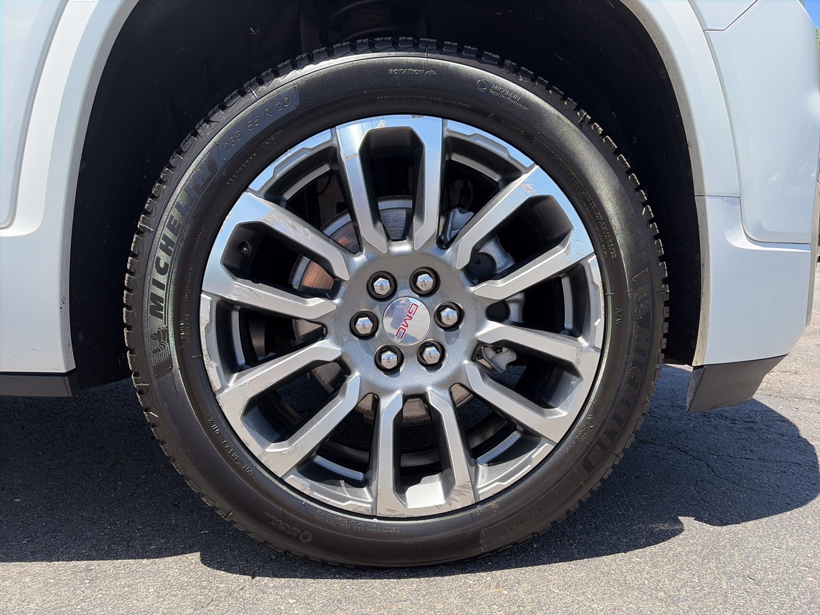 Used 2021 GMC Acadia Denali w/ Denali Ultimate Package AWD/4WD image 11