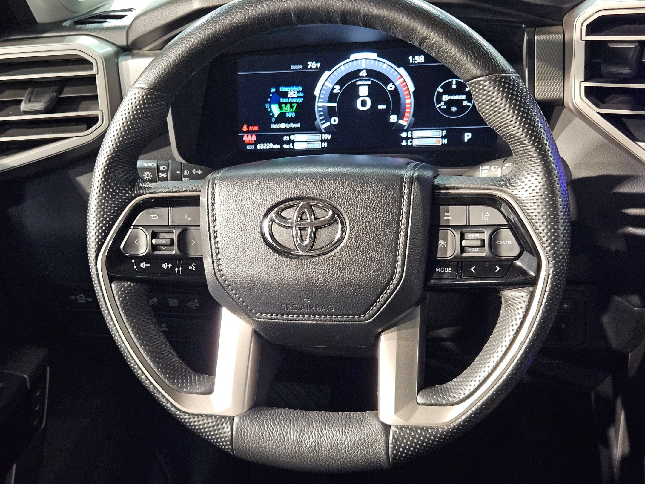 Used 2024 Toyota Tundra Limited AWD/4WD image 27