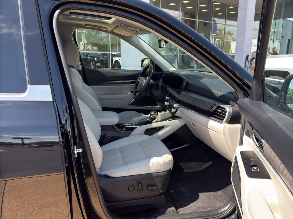 Used 2025 Kia Telluride SX FWD image 7