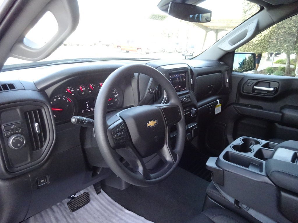 New 2026 Chevrolet Silverado 1500 Custom RWD image 12