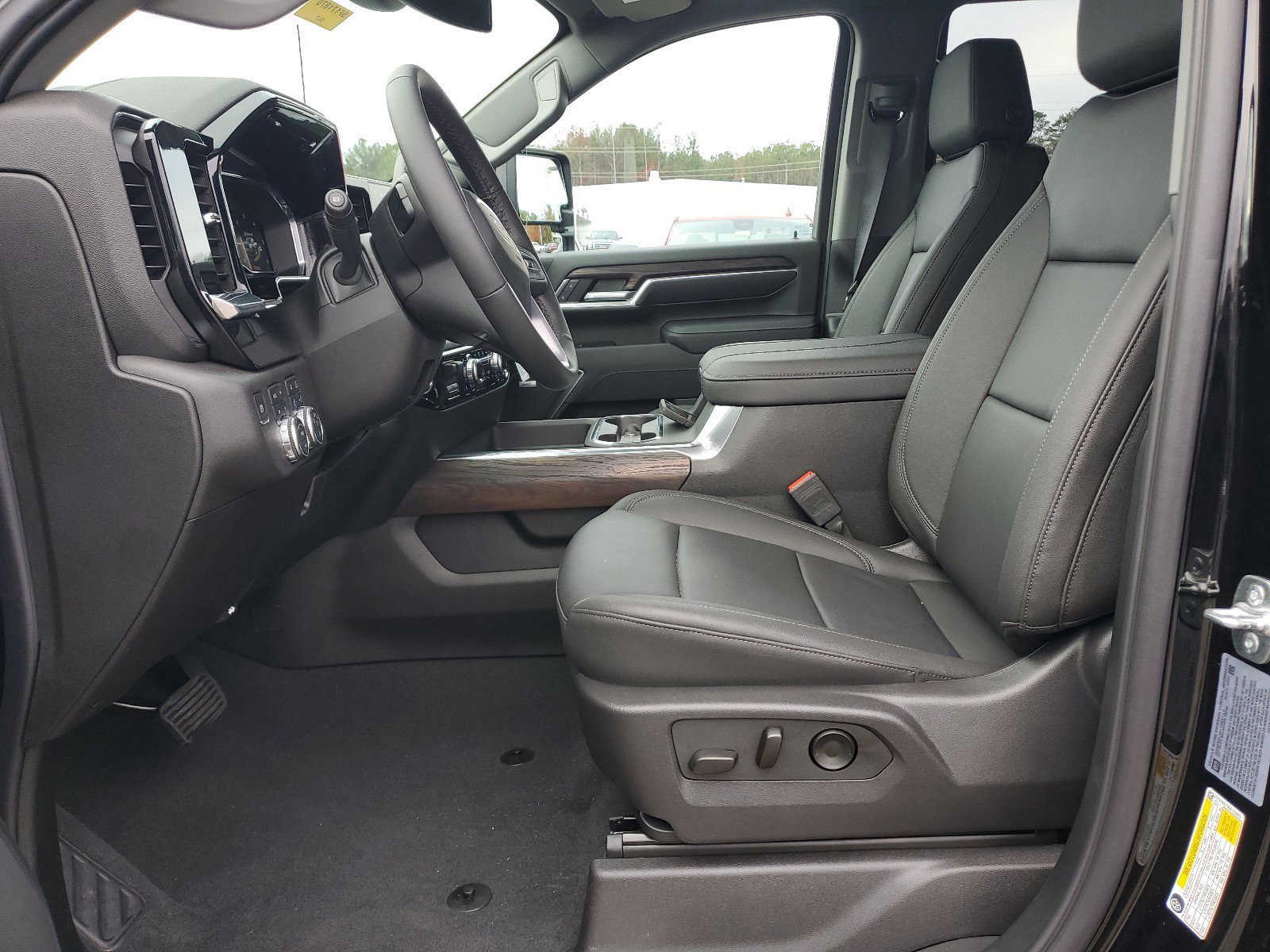 New 2025 GMC Sierra 2500 SLT w/ SLT Convenience Package image 22