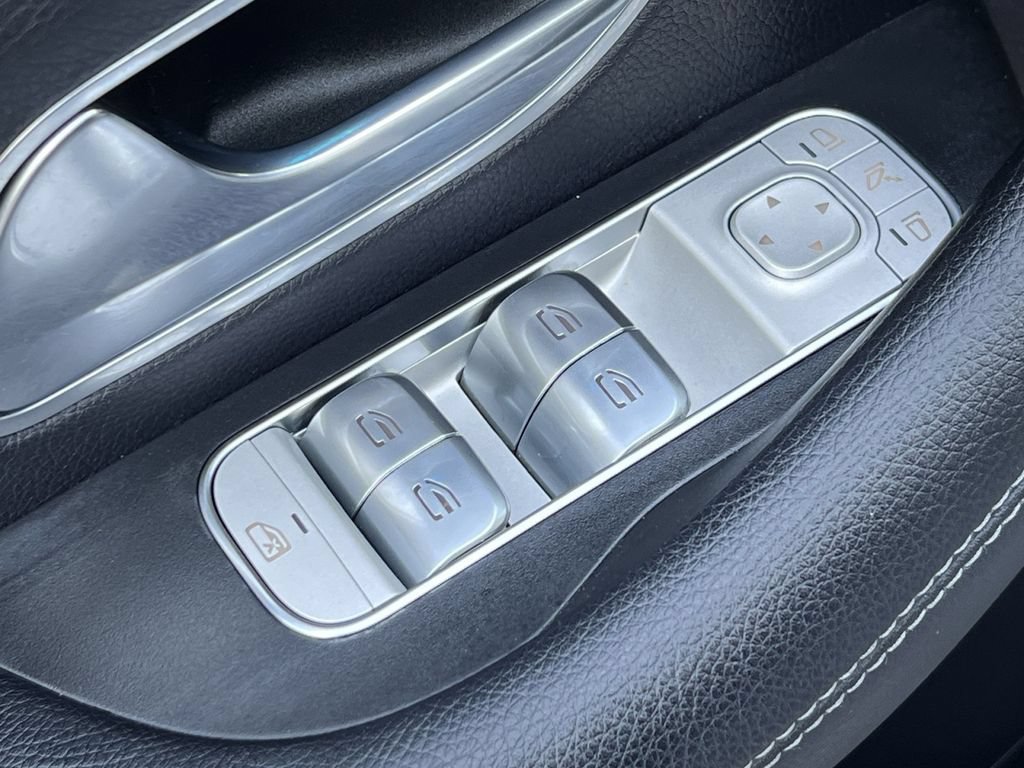Used 2023 Mercedes-Benz GLS 450 4MATIC w/ AMG Line Exterior image 13