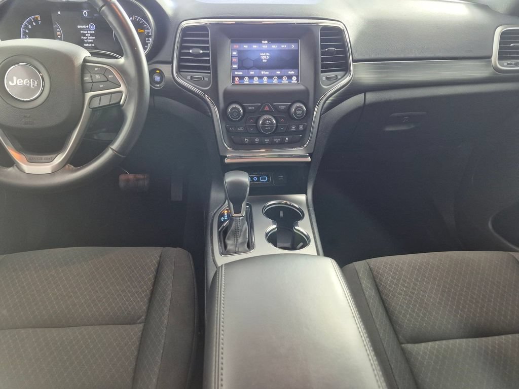 Used 2020 Jeep Grand Cherokee Laredo RWD image 25