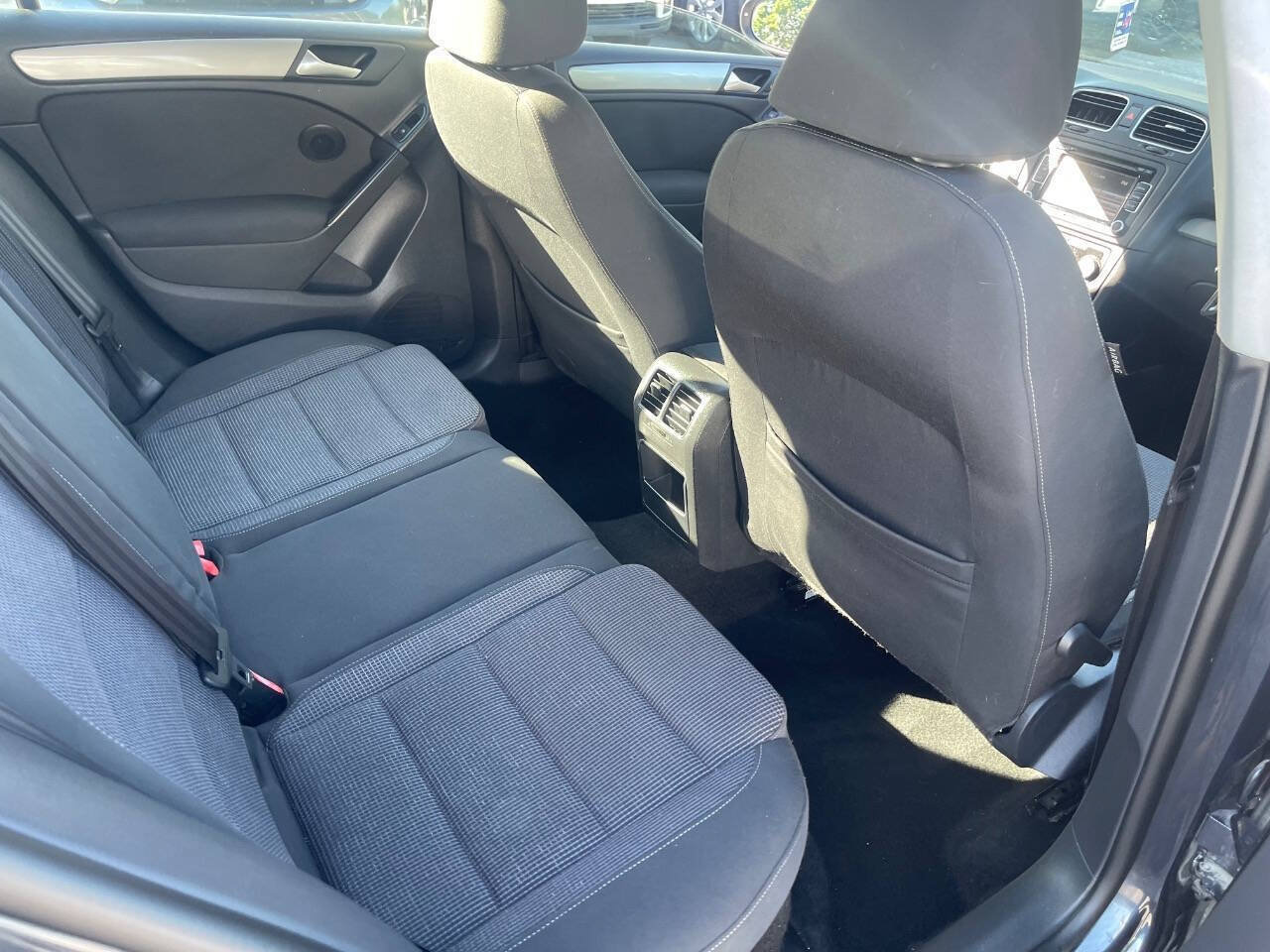 Used 2014 Volkswagen Golf TDI FWD image 24