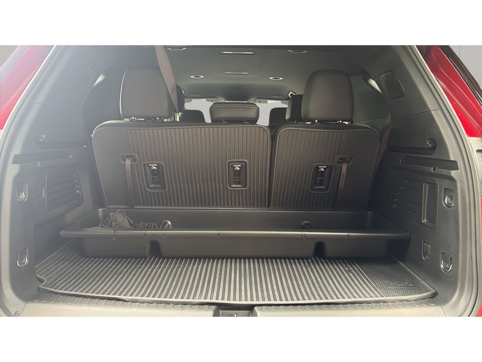 Used 2026 Chevrolet Traverse LT w/ LPO, Floor Liner Package FWD image 12