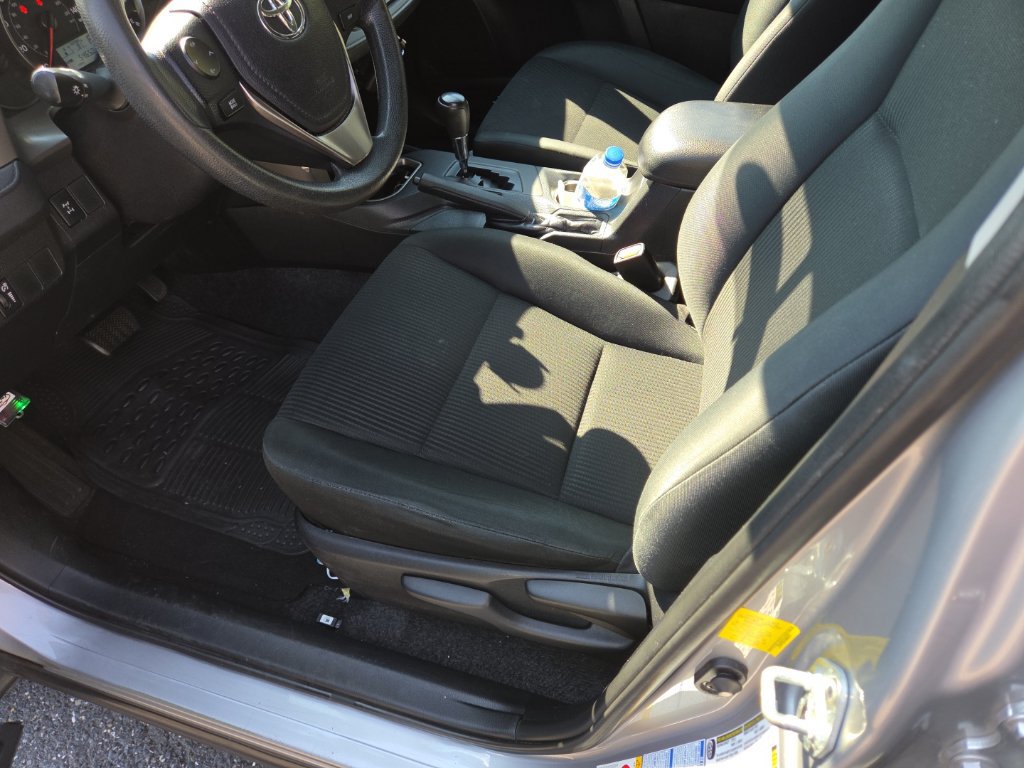 Used 2016 Toyota RAV4 LE AWD/4WD image 13