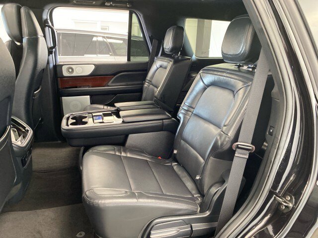Used 2023 Lincoln Navigator Reserve AWD/4WD image 9
