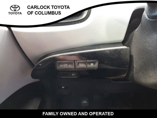 Used 2020 Toyota Prius LE image 23