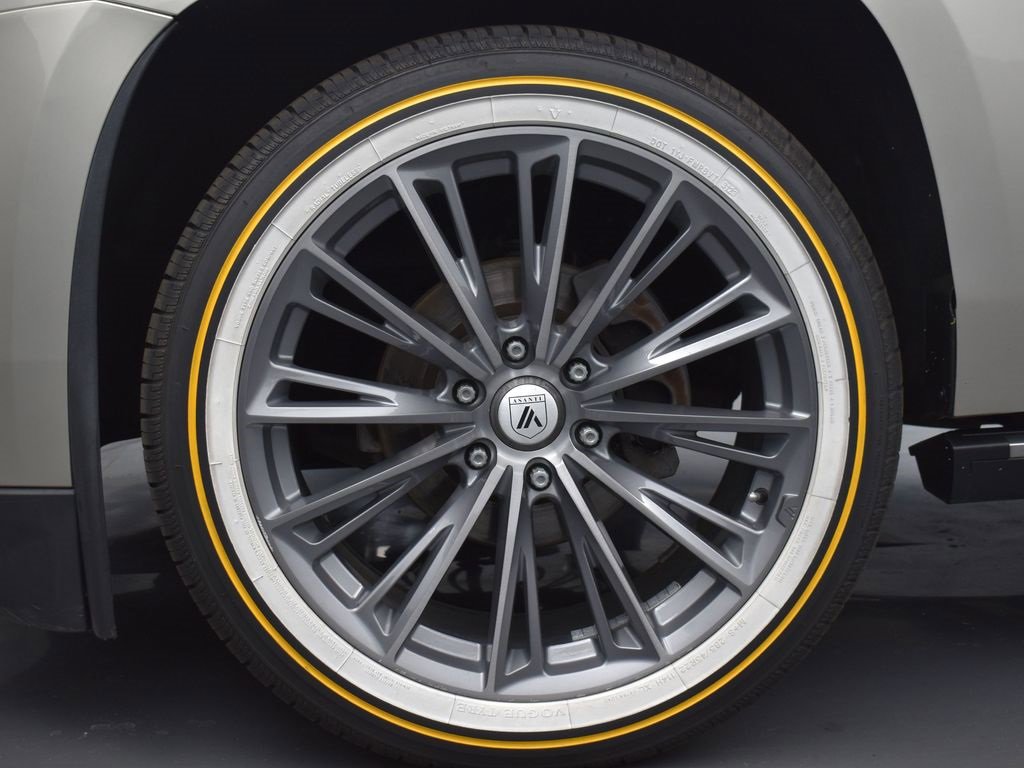 Used 2017 Cadillac Escalade Platinum image 8