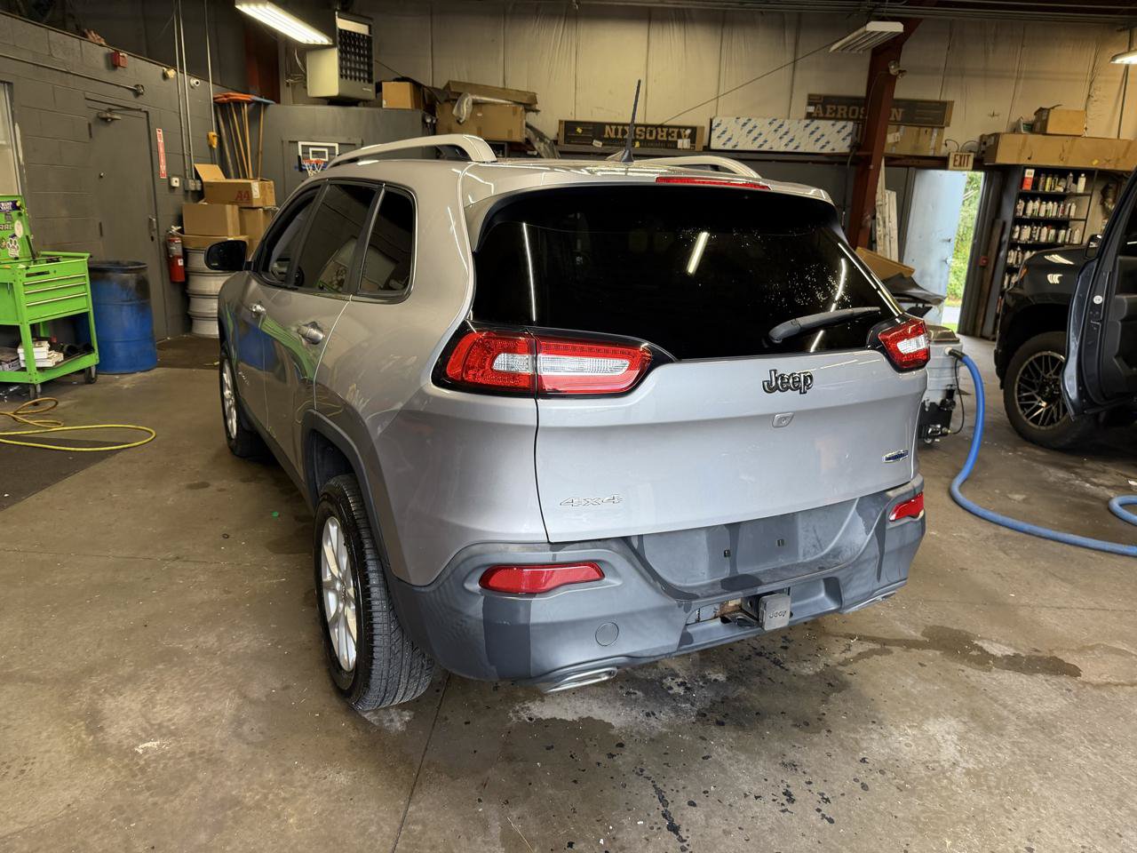 Used 2018 Jeep Cherokee Latitude Plus w/ Comfort/Convenience Group AWD/4WD image 7