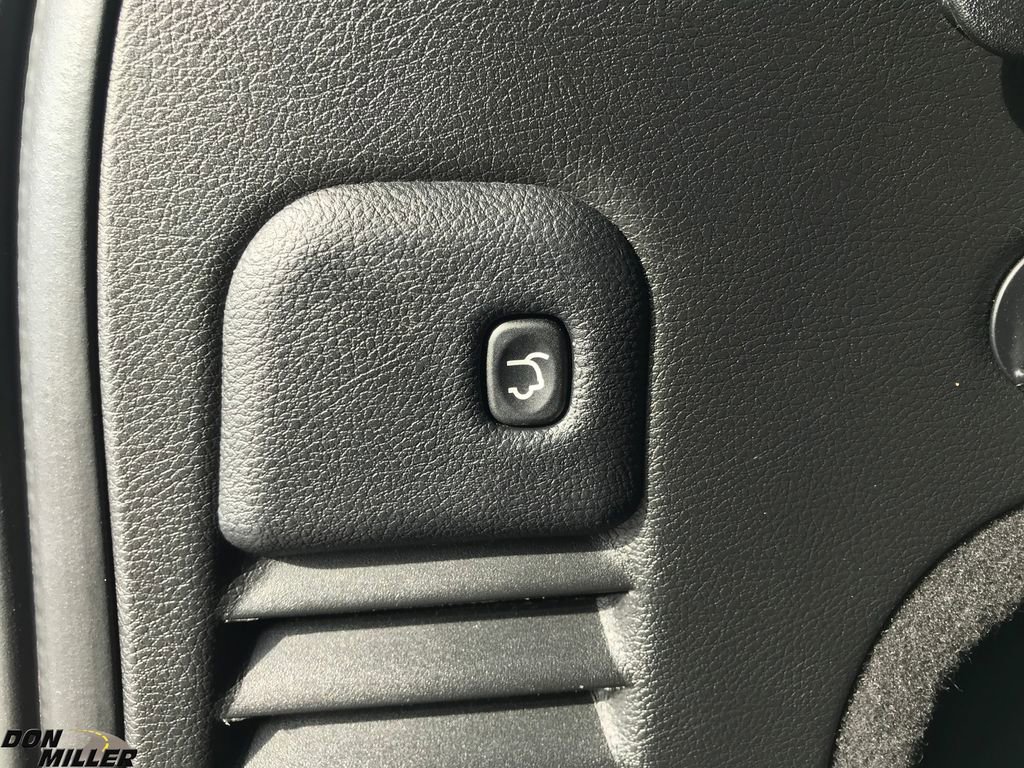 Certified 2021 Jeep Grand Cherokee Laredo X image 31