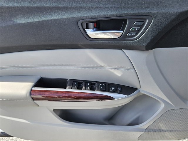 Used 2016 Acura TLX image 29