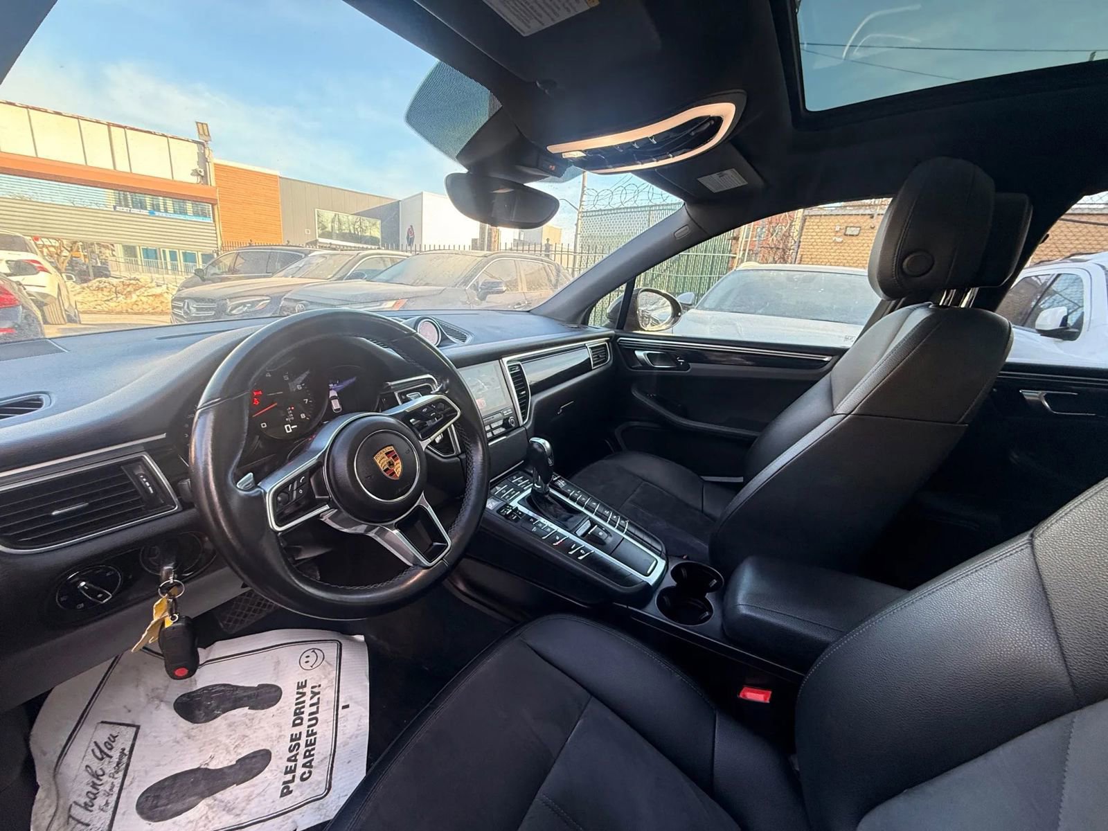 Used 2018 Porsche Macan Sport Edition AWD/4WD image 14