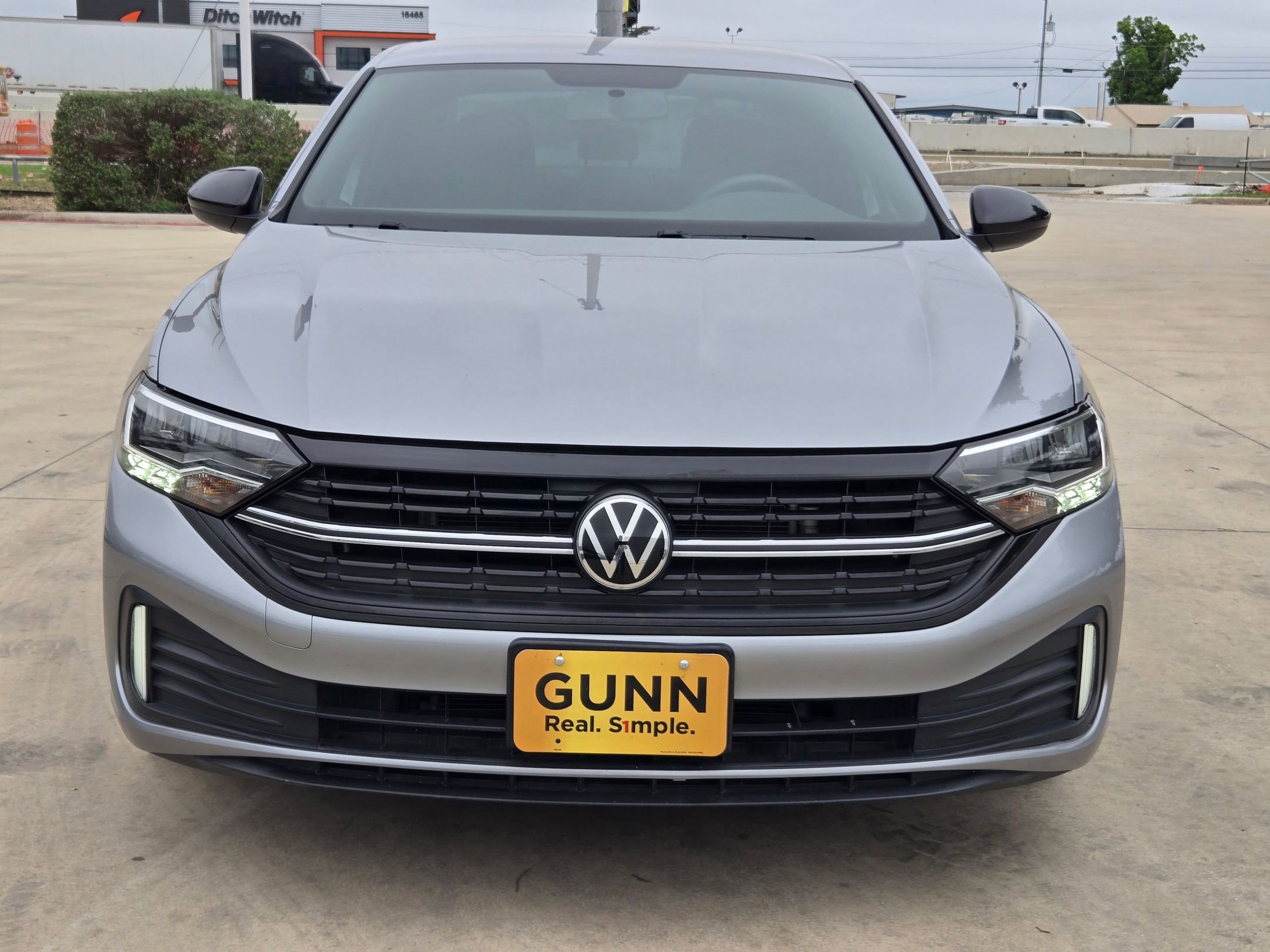 Used 2022 Volkswagen Jetta Sport FWD image 2