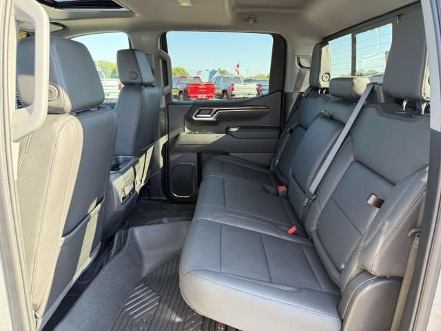 Used 2025 Chevrolet Silverado 1500 LT Trail Boss w/ LT Trail Boss Premium Package AWD/4WD image 15