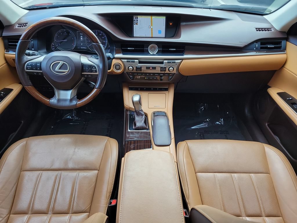 Used 2018 Lexus ES 350 w/ Luxury Package w/Wood Trim FWD image 18
