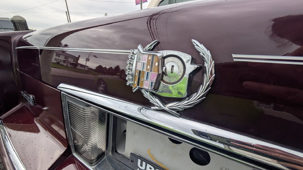 Used 1992 Cadillac Fleetwood Coupe FWD image 22