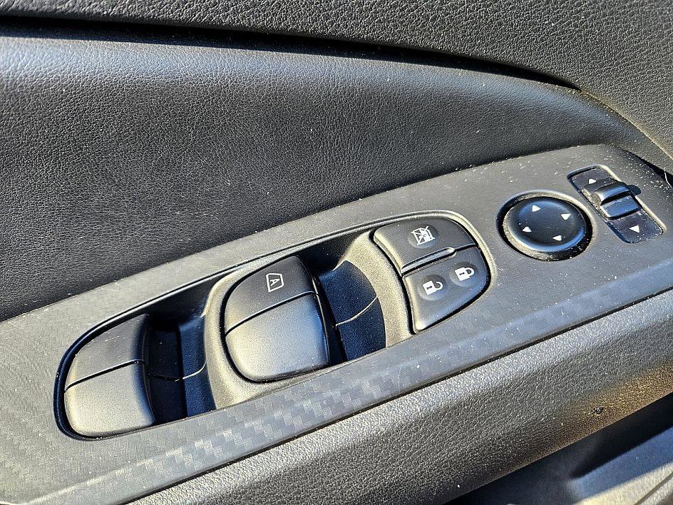 Used 2024 Nissan Altima 2.5 SV image 30