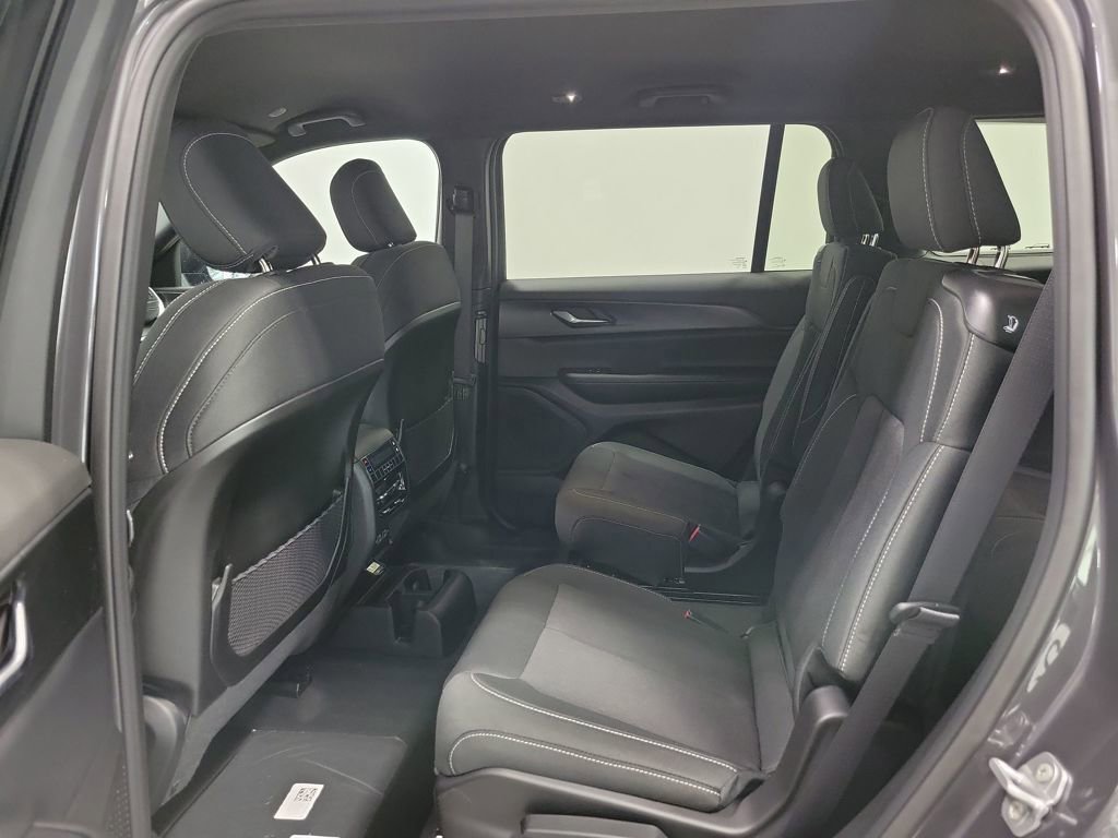 New 2025 Jeep Grand Cherokee L Laredo w/ Luxury Tech Group I image 9
