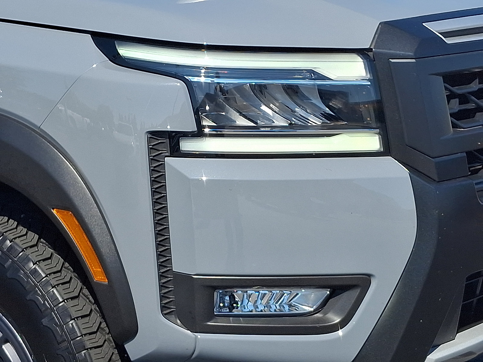 Certified 2025 Nissan Frontier PRO-4X AWD/4WD image 9