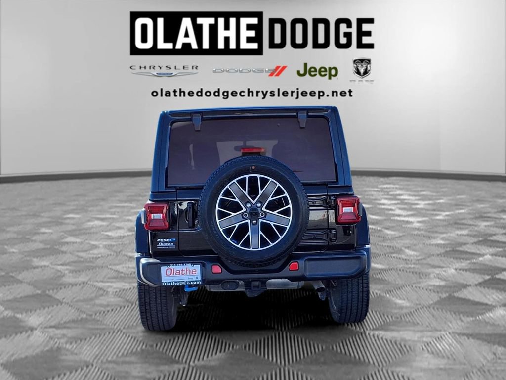 Certified 2023 Jeep Wrangler Unlimited Sahara w/ Cold Weather Group image 27