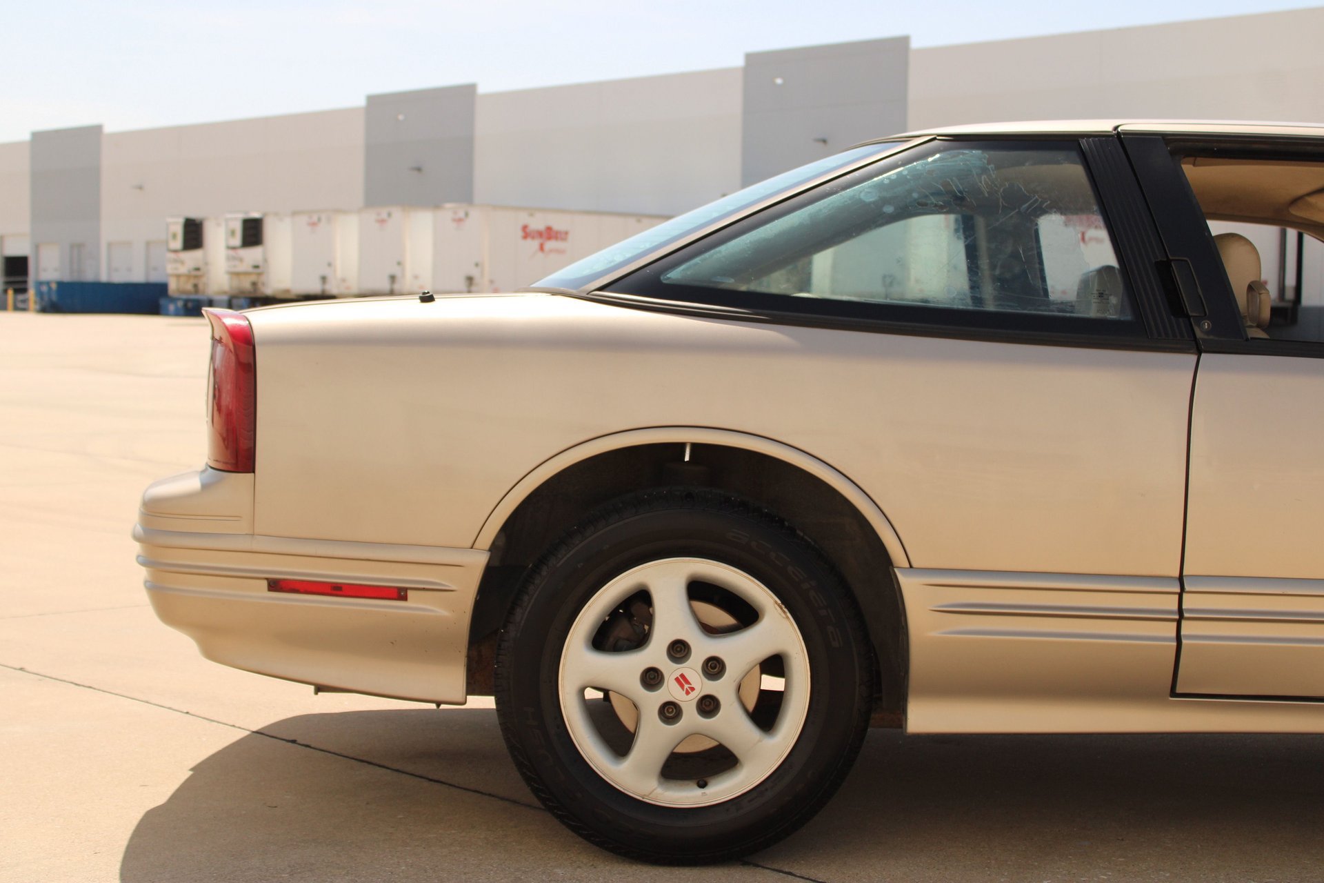 Used 1997 Oldsmobile Cutlass Supreme SL FWD image 31