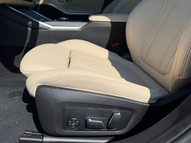 New 2026 BMW 330i xDrive Sedan w/ Premium Package AWD/4WD image 25