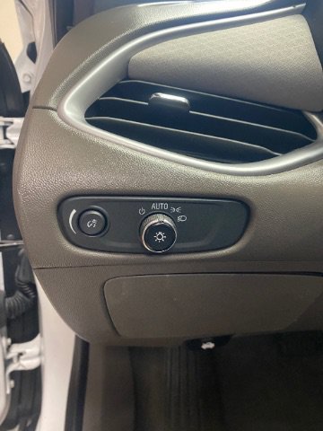 Used 2022 Chevrolet Malibu LT FWD image 26
