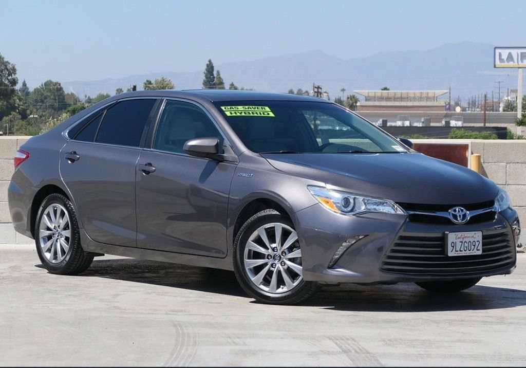 Used 2017 Toyota Camry XLE w/ Moonroof Package