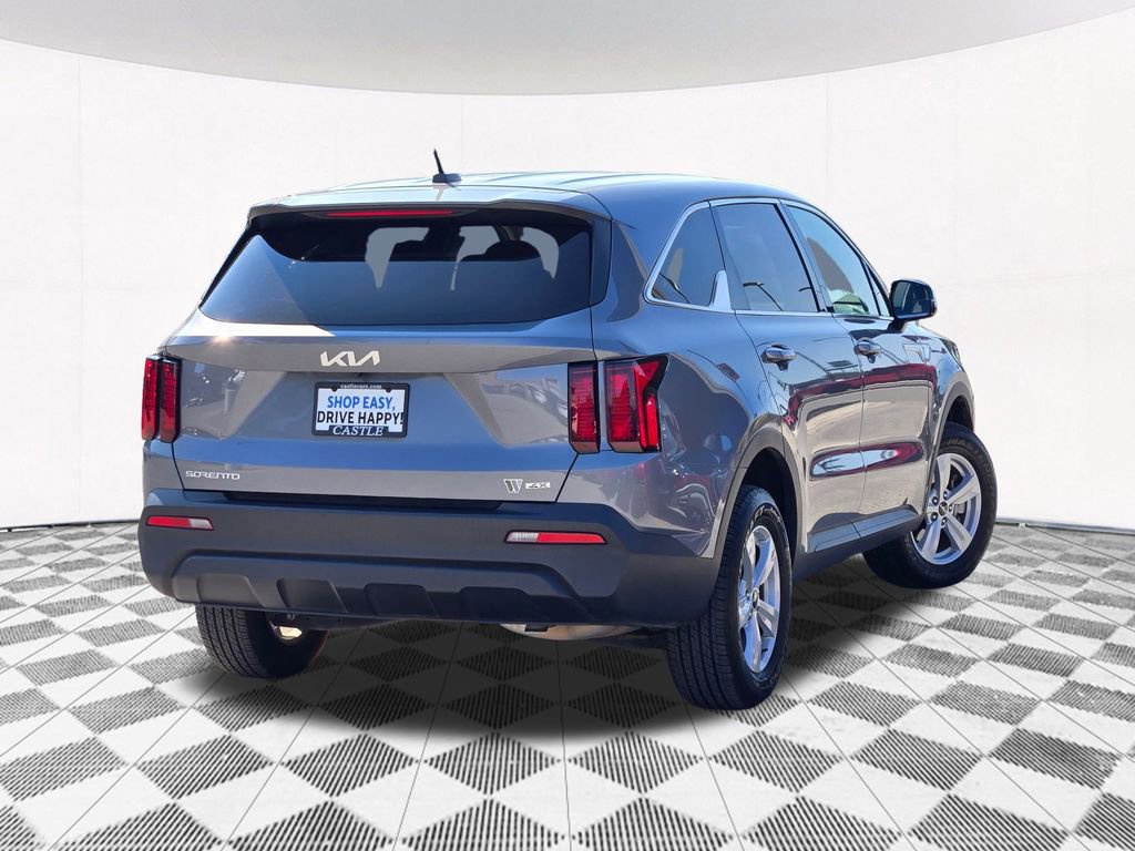Used 2023 Kia Sorento LX image 17