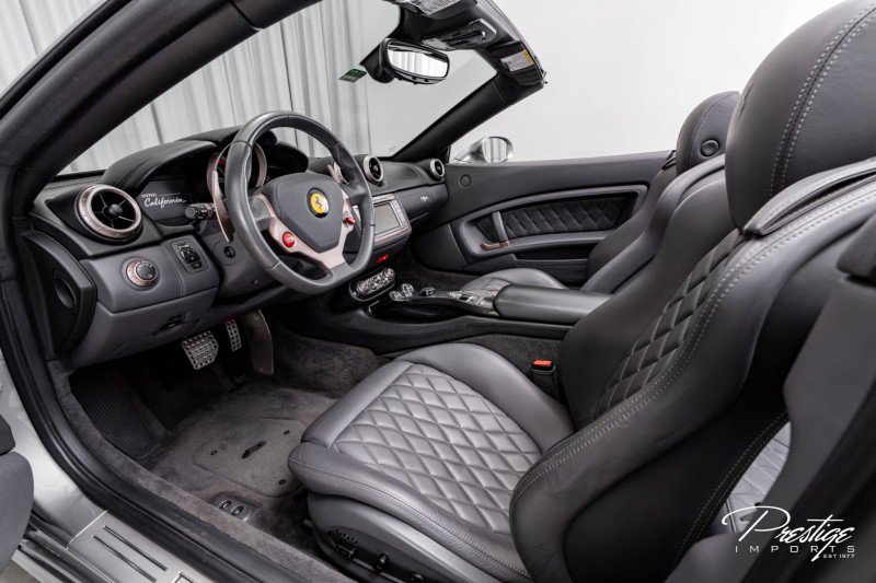 Used 2014 Ferrari California image 35