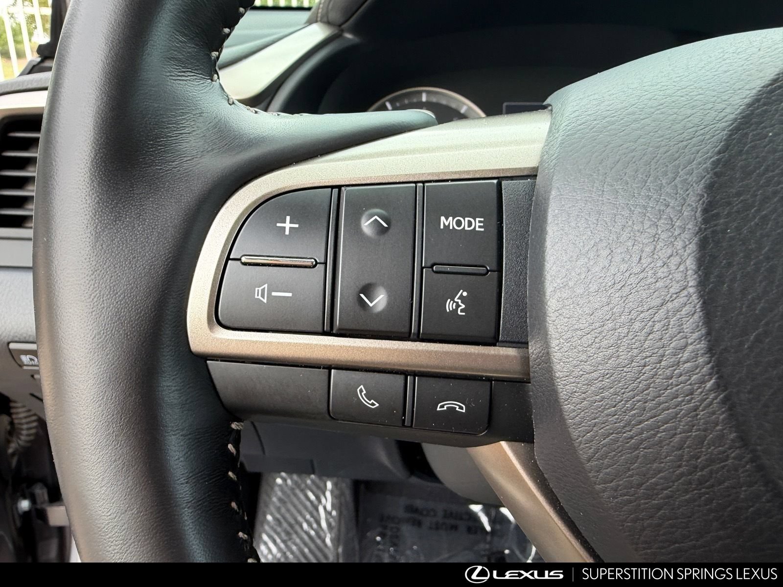Certified 2022 Lexus RX 350L FWD w/ Premium Package image 18