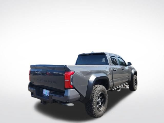 Certified 2024 Toyota Tacoma SR5 AWD/4WD image 3