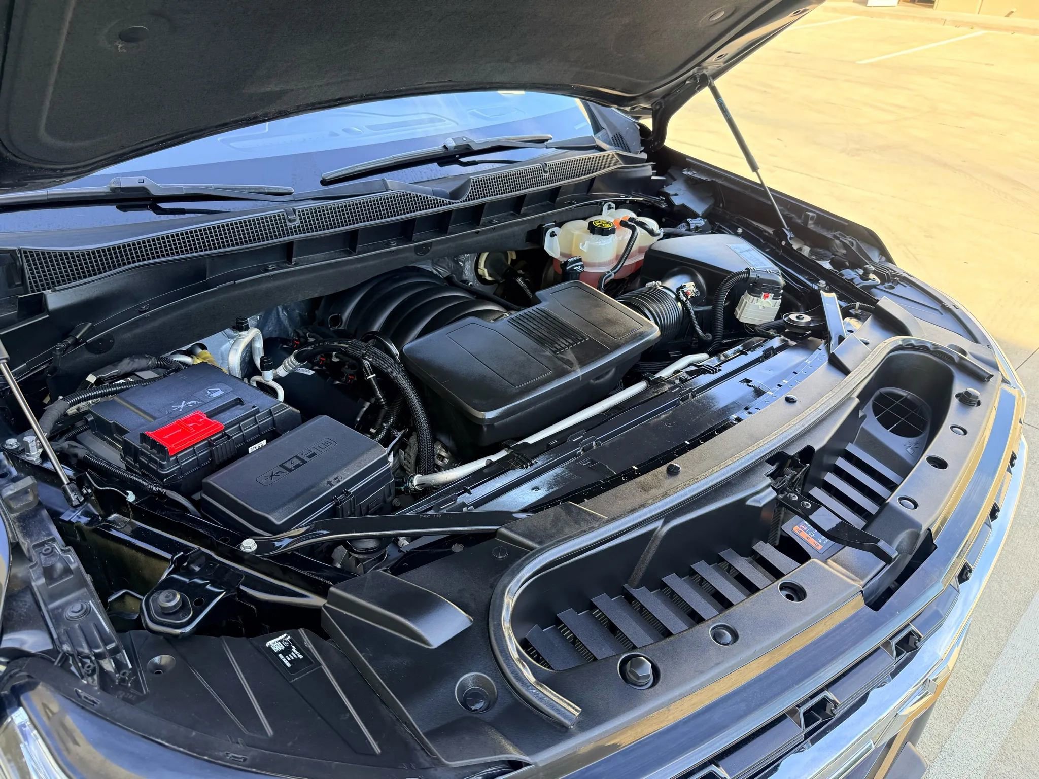 Used 2021 Chevrolet Suburban LS image 30