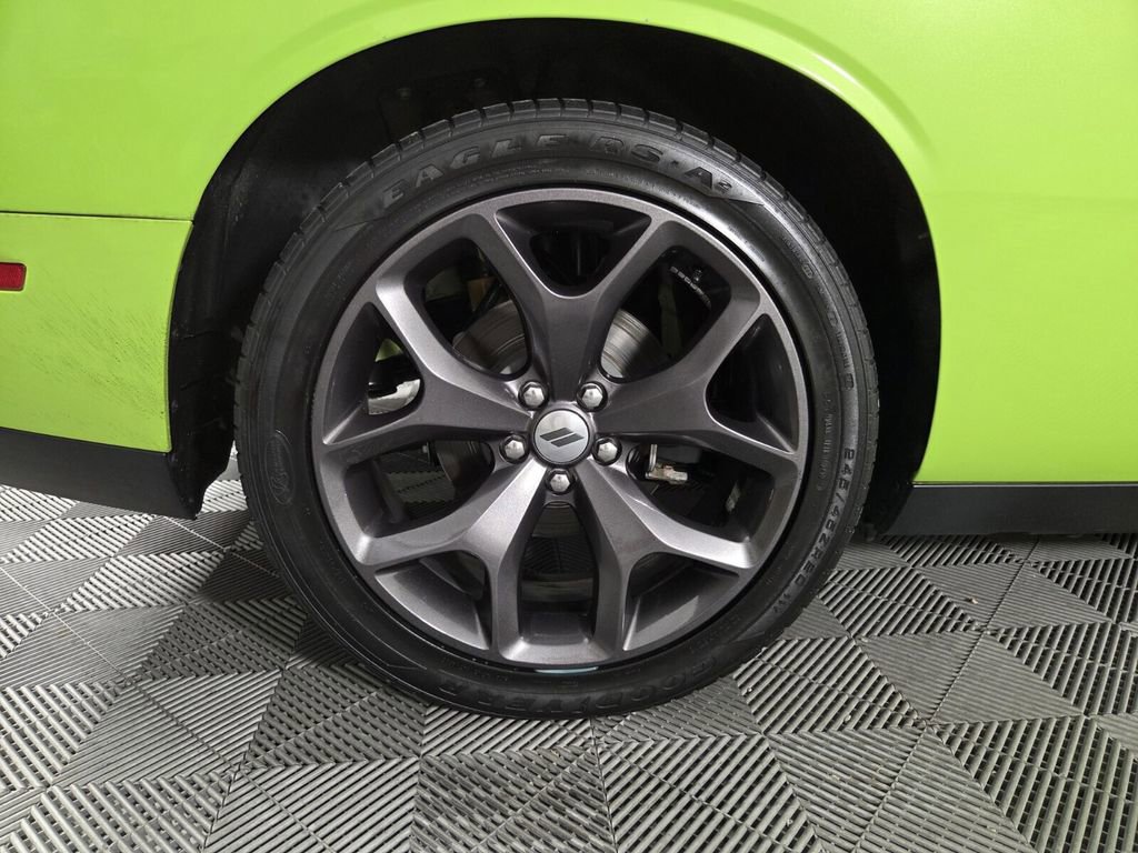 Certified 2019 Dodge Challenger R/T image 27