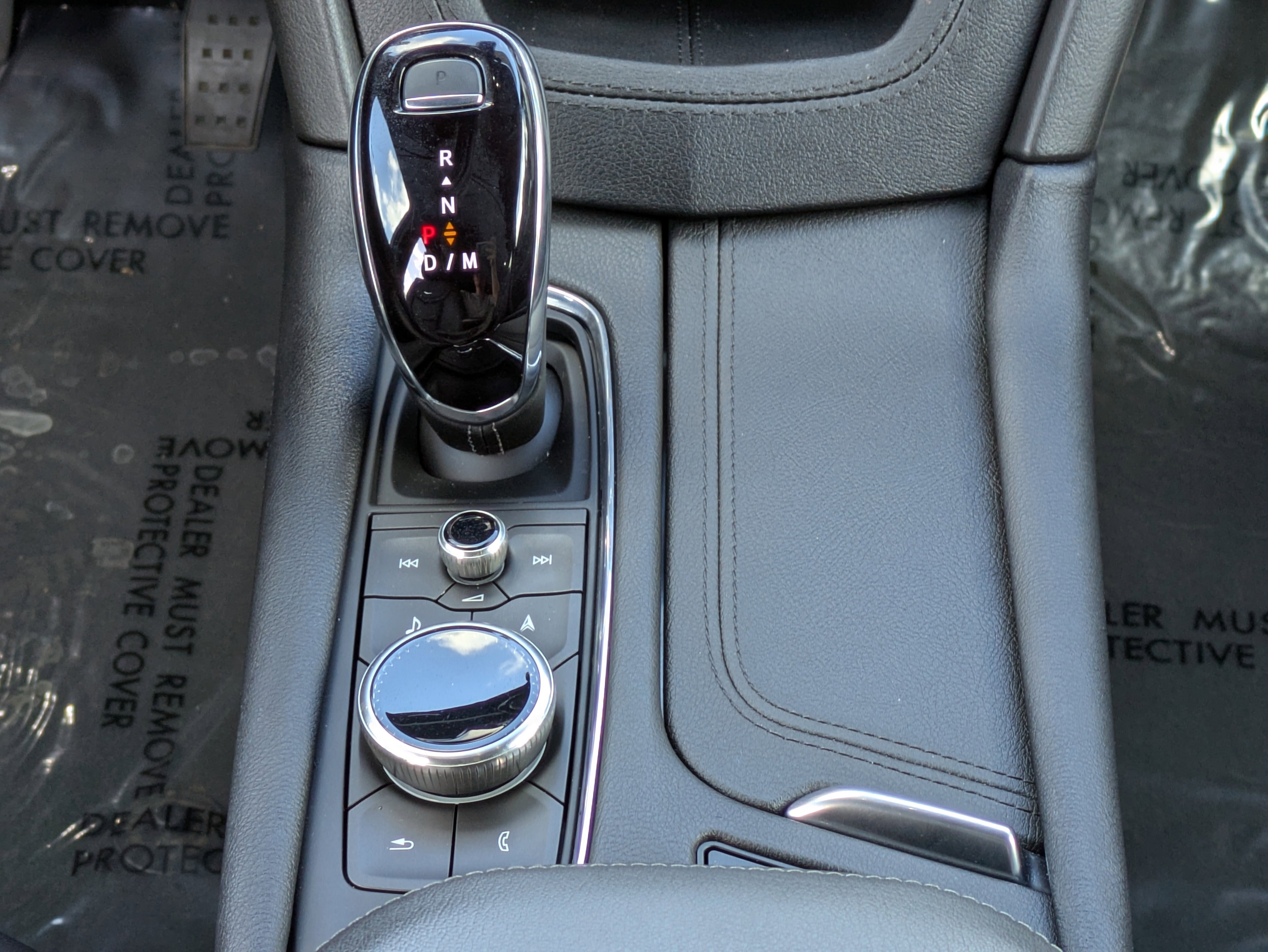 Certified 2024 Cadillac XT6 Premium Luxury image 18