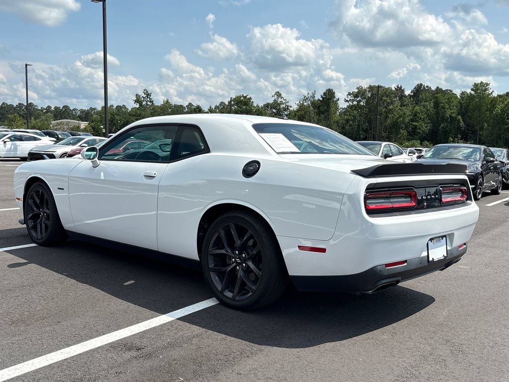 Used 2019 Dodge Challenger R/T w/ Driver Convenience Group RWD image 19