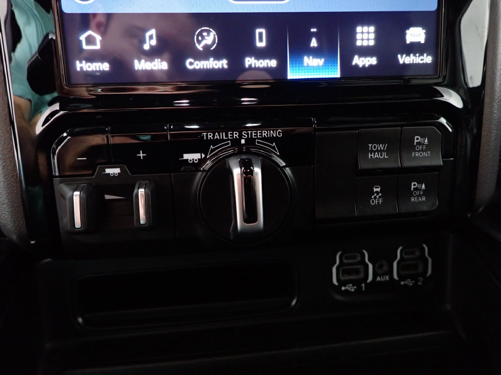 Used 2023 RAM 1500 Laramie AWD/4WD image 7