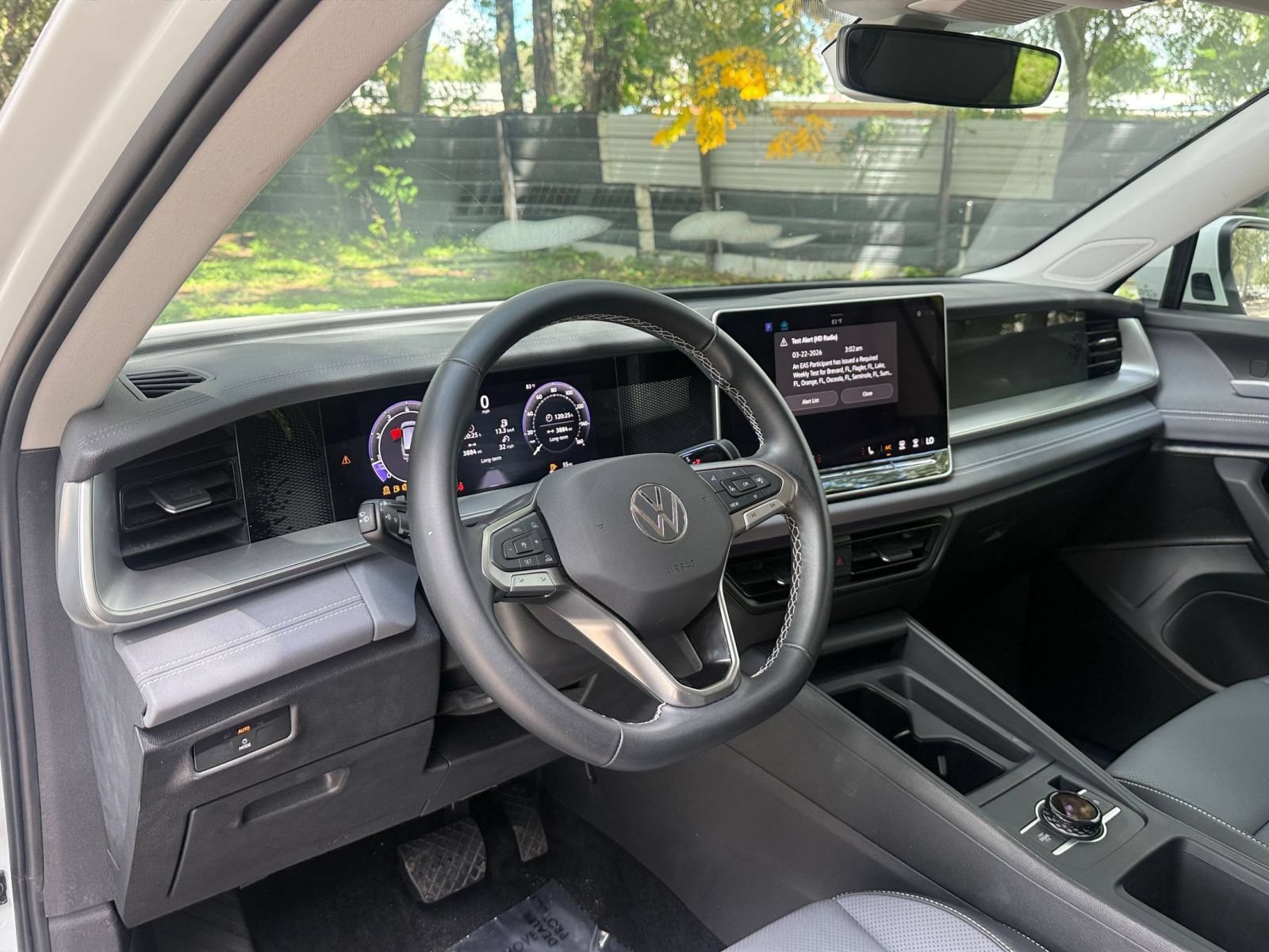 Used 2026 Volkswagen Tiguan SE FWD image 28