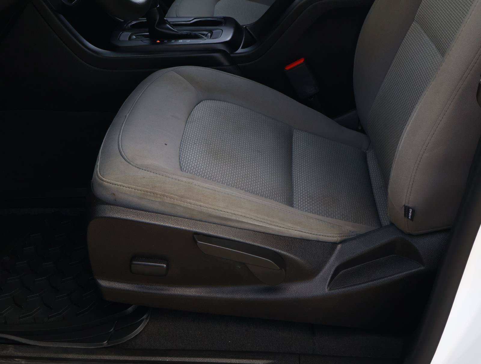 Used 2019 Chevrolet Colorado W/T w/ WT Convenience Package RWD image 12
