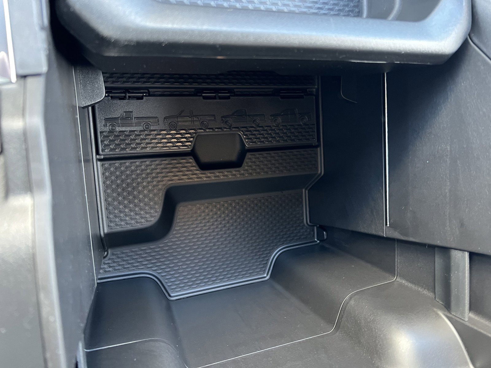 New 2026 RAM 1500 Laramie w/ Night Edition image 31