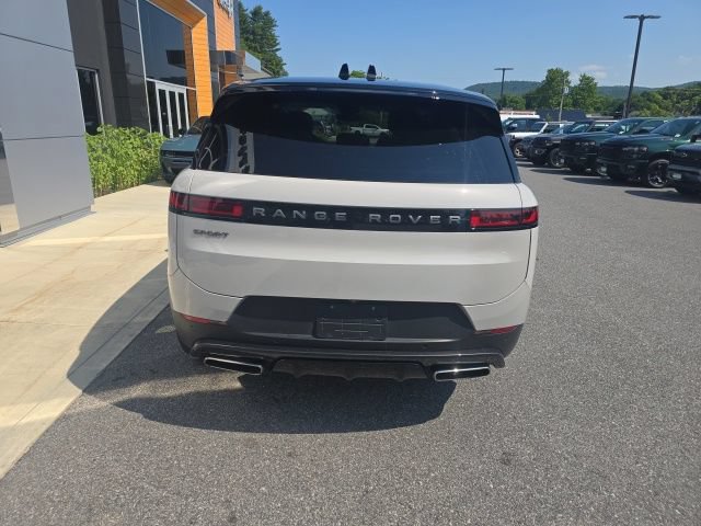 Used 2024 Land Rover Range Rover Sport SE AWD/4WD image 5