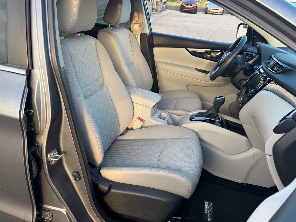 Certified 2020 Nissan Rogue Sport SV FWD image 19